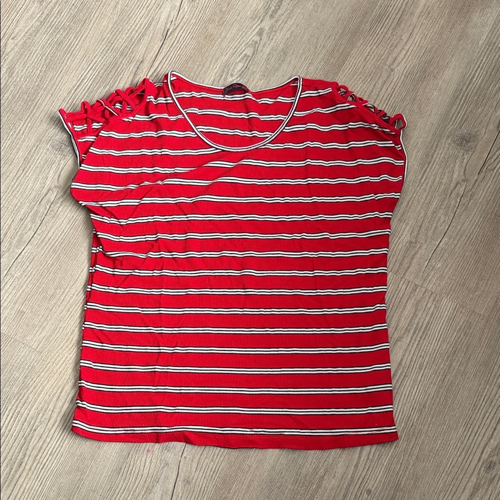 Chic Red Striped Short Sleeve Women's Top